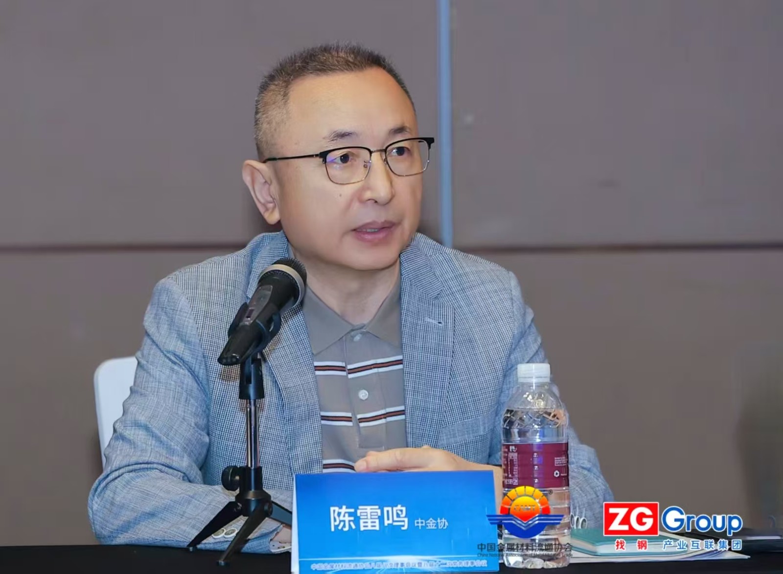 陈雷鸣.jpg